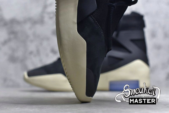 NIKE AIR FEAR OF GOD 1 BLACK/BLACK/WHITE AR4237-001
