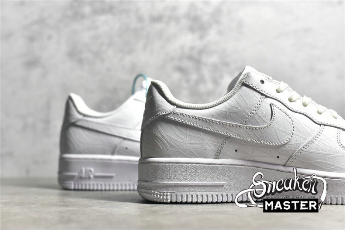 NIKE AIR FORCE 1 LOW WHITE NOCTILUCENT WHITE/WHITE/WHITE N-0288