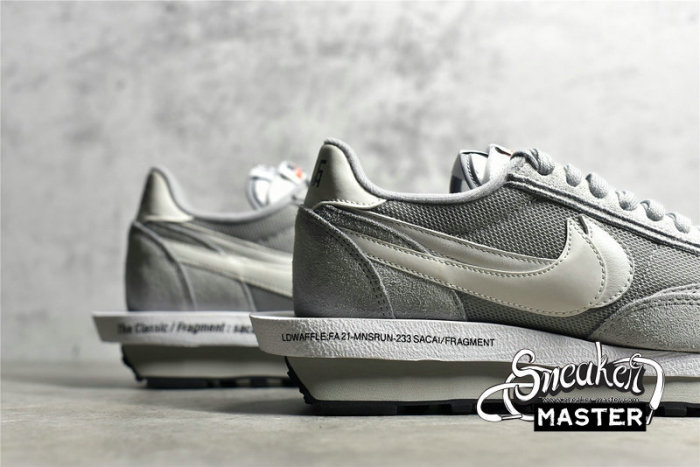 NIKE FRAGMENT DESIGN X SACAI X LDV WAFFLE LIGHT SMOKE GREY/WHITE/BLACK DH2684-001
