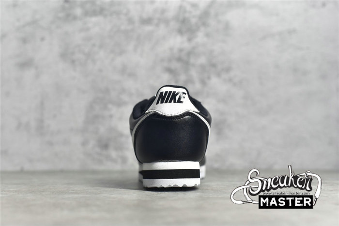 NIKE CLASSIC CORTEZ LEATHER BLACK/BLACK/WHITE 807471-010