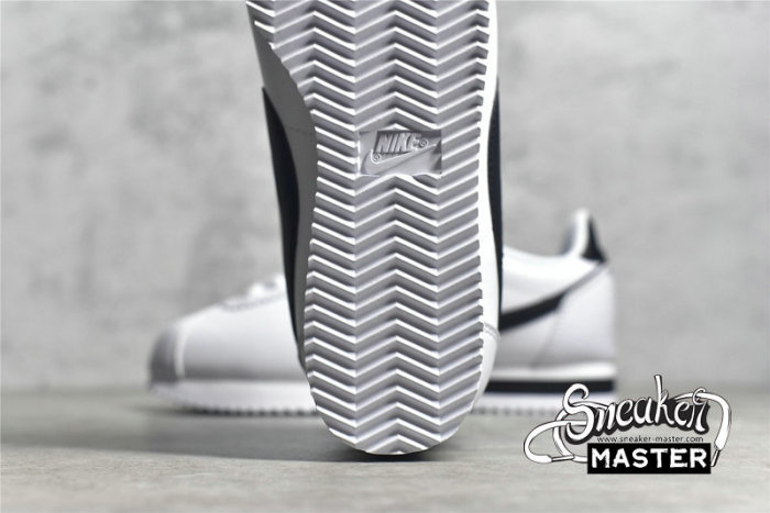 NIKE CLASSIC CORTEZ LEATHER WHITE/BLACK-WHITE 807471-101
