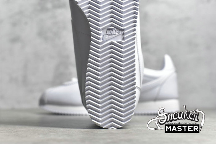 NIKE CLASSIC CORTEZ LEATHER WHITE/WHITE/WHITE 807471-102