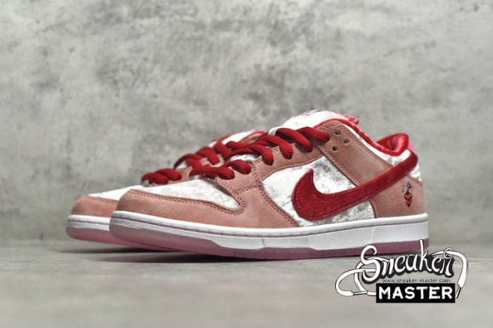 NIKE STRANGELOVE X DUNK LOW SB VALENTINE'S DAY BRIGHT MELON/GYM RED/MED SOFT PINK CT2552-800