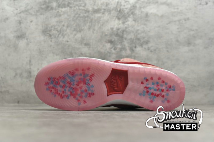NIKE STRANGELOVE X DUNK LOW SB VALENTINE'S DAY BRIGHT MELON/GYM RED/MED SOFT PINK CT2552-800