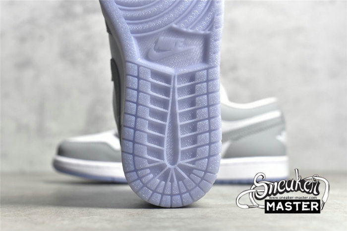NIKE AIR JORDAN 1 LOW WHITE/WOLF GREY/ALUMINUM DC0774-105