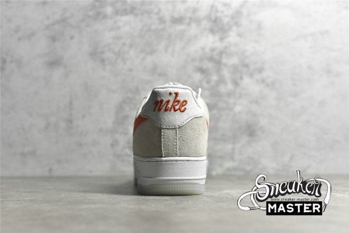 NIKE AIR FORCE 1 LOW 07 SE FIRST USE WHITE/ORANGE/SUMMIT WHITE/SAIL DA8302-101