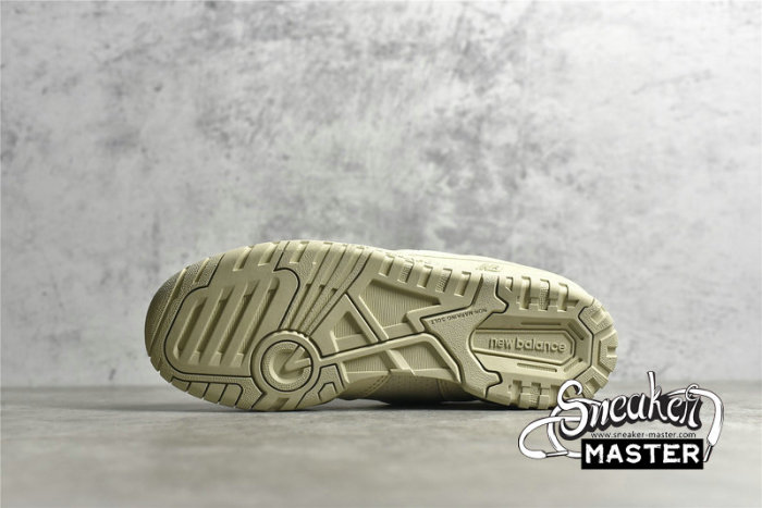 NEW BALANCE AURALEE X 550 RUNNING SHOES ECRU/PISTACHIO BB550AR