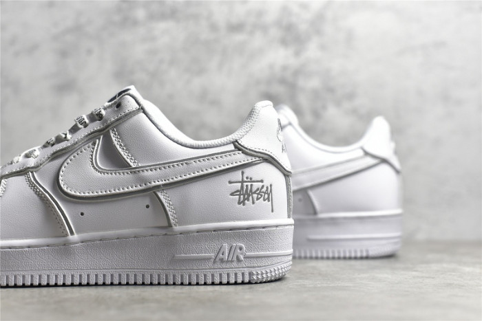 NIKE AIR FORCE 1 LOW 07 X STUSSY WHITE/WHITE/SILVER BQ6246-019
