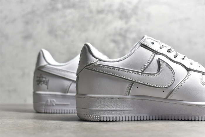 NIKE AIR FORCE 1 LOW 07 X STUSSY WHITE/WHITE/SILVER BQ6246-019