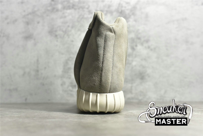 ADISAD YEEZY BOOST 750 OG LIGHT BROWN/CARBON WHITE/LIGHT BROWN B35309
