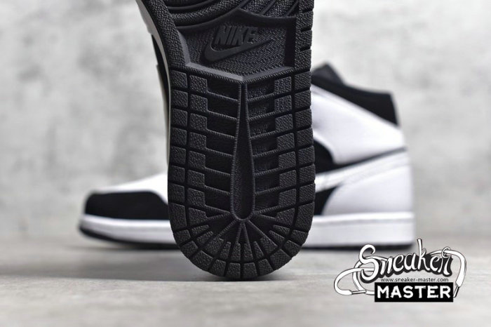 NIKE AIR JORDAN 1 RETRO MID TUXEDO BLACK/WHITE 554724-113