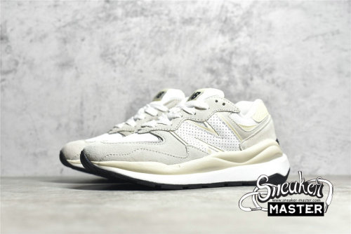 NEW BALANCE 57/40 RUNNING SHOES GOLD/ASPEN W5740WR1