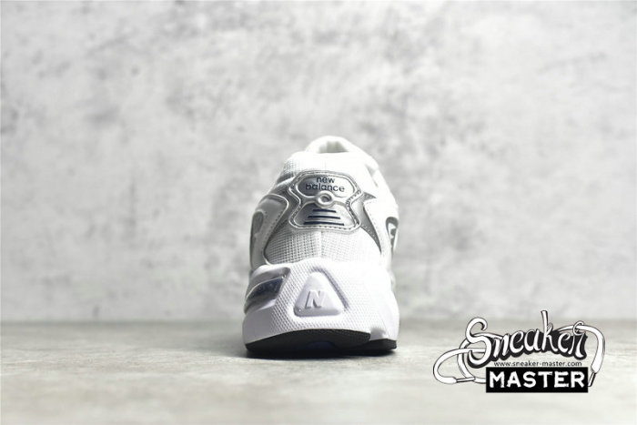 NEW BALANCE 725B RUNNING SHOES METALIC SILVER/WHITE/WHITE ML725B