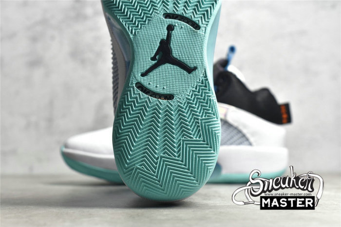 NIKE GUO AILUN X AIR JORDAN 35 GC PF MORPHO WHITE/BLACK/LASER BLUE/METALLIC SILVER CZ8153-100