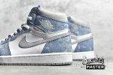 NIKE AIR JORDAN 1 RETRO HIGH OG HYPER ROYAL/LIGHT SMOKE GREY/WHITE 555088-402