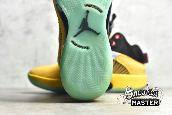 NIKE AIR JORDAN 35 DYNASTIES UNIVERSITY GOLD/BLACK/CHILE RED DD3044-770