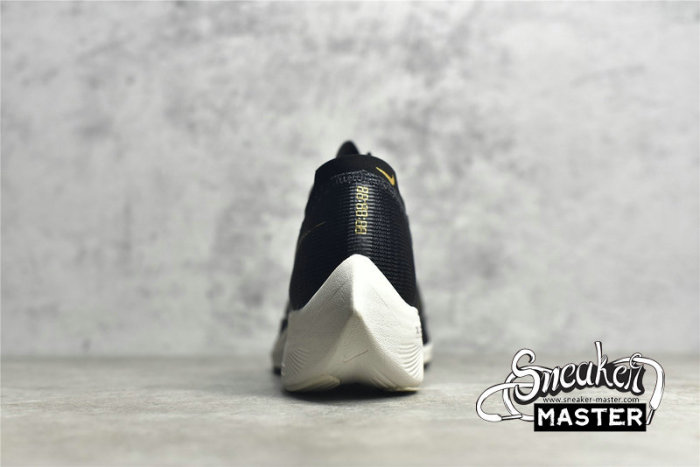 NIKE ZOOMX VAPORFLY NEXT% 2 BLACK/METALLIC GOLD/WHITE CU4111-001