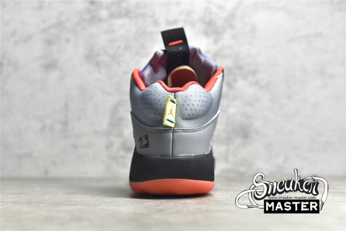 NIKE AIR JORDAN 35 CENTER OF GRAVITY GLACIER GREY/LASER CRIMSON/BLACK DC1492-001