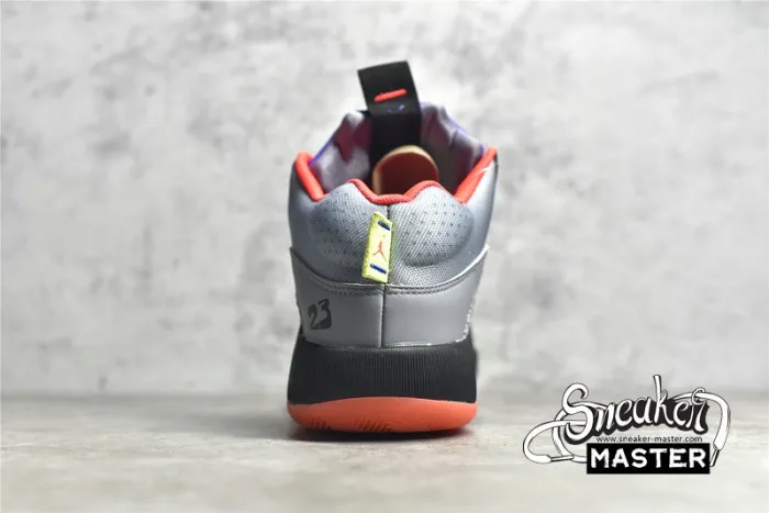 NIKE AIR JORDAN 35 CENTER OF GRAVITY GLACIER GREY/LASER CRIMSON/BLACK DC1492-001