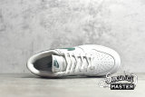  NIKE SB DUNK LOW WHITE/LUCKY GREEN/WHITE DD1503-112