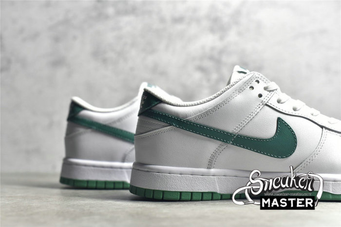  NIKE SB DUNK LOW WHITE/LUCKY GREEN/WHITE DD1503-112