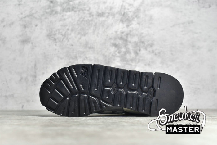 NEW BALANCE 990V1 MADE IN USA GREY/GREY/WHITE M990VS1