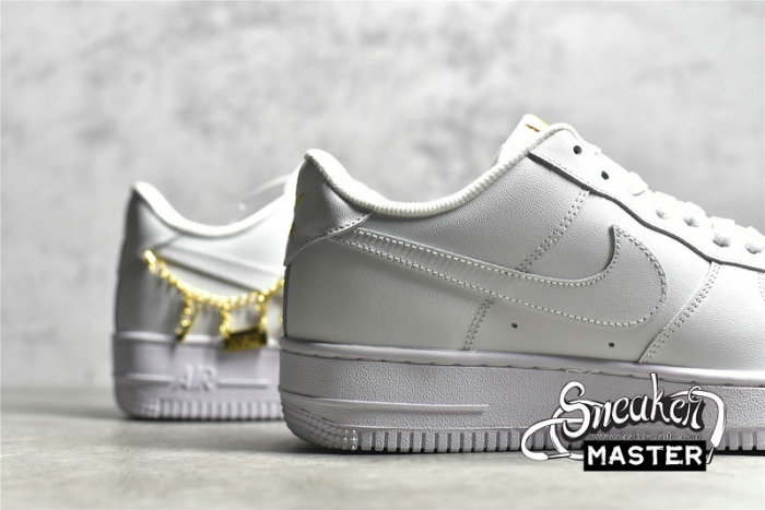 NIKE AIR FORCE 1 LOW 07 LX LUCKY CHARMS WHITE/WHITE/METALLIC GOLD/FLAT GOLD DD1525-100