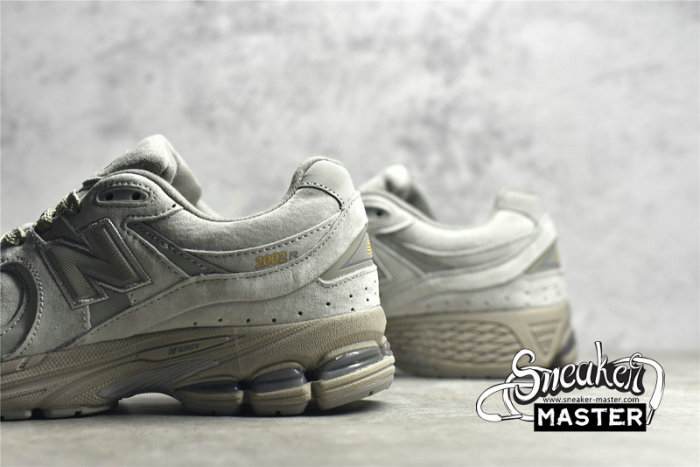 NEW BALANCE 2002 RUNNING SHOES LIGHT GREY/LIGHT GREY/LIGHT GREY M2002RBF