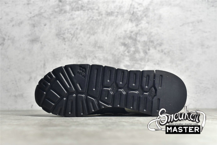 NEW BALANCE 990 RUNNING SHOES BLACK/BLACK/WHITE M990CER1