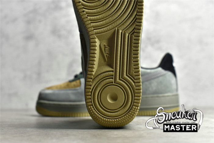 NIKE AIR FORCE 1 LOW CHRISMAS REFLECTIVE DARK GRAY/DARK GREEN/BROWN CQ5059-101