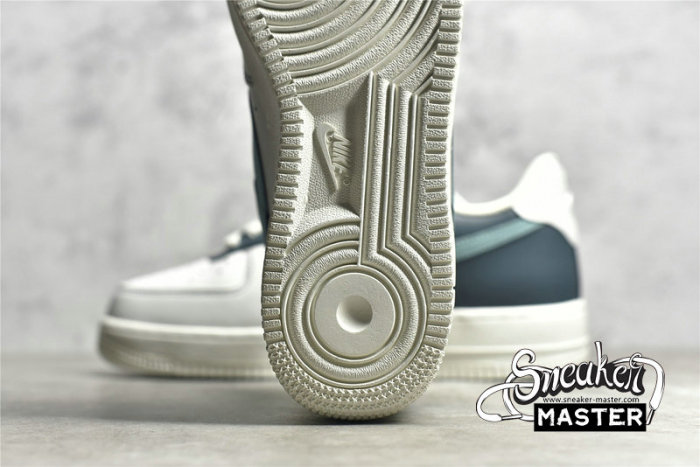 NIKE AIR FORCE 1 LOW 07 BEIGE/WATER GREEN/DARK GREEN LT0226-301