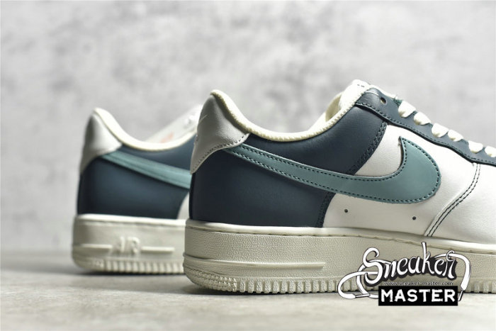 NIKE AIR FORCE 1 LOW 07 BEIGE/WATER GREEN/DARK GREEN LT0226-301