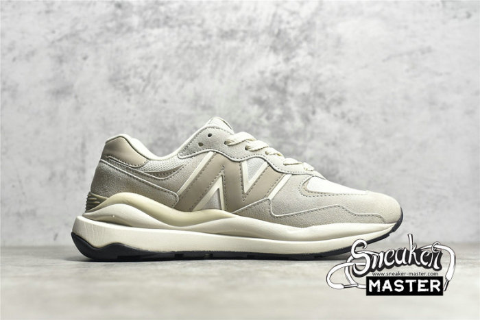 NEW BALANCE 57/40 RUNNING SHOES AU LAIT/AU LAIT/METALLIC GOLD W5740LT1