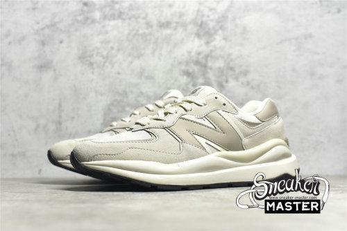 NEW BALANCE 57/40 RUNNING SHOES AU LAIT/AU LAIT/METALLIC GOLD W5740LT1