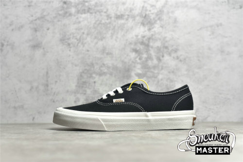 VANS AUTHENTIC LOW SHOES BLACK/BLACK/WHITE VN0A5HZS9FN