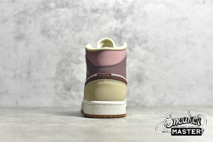 NIKE AIR JORDAN 1 MID SE BARELY ORANGE/DARK PONY/PALE IVORY/SMOKEY MAUVE/ROSEWOOD GRAIN DO7440-821