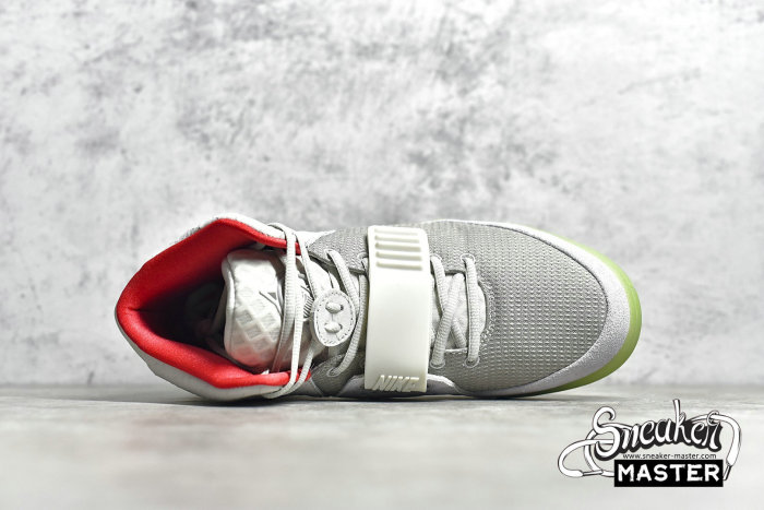 NIKE AIR YEEZY 2 NRG WOLF GREY/PURE PLATINUM 508214-010