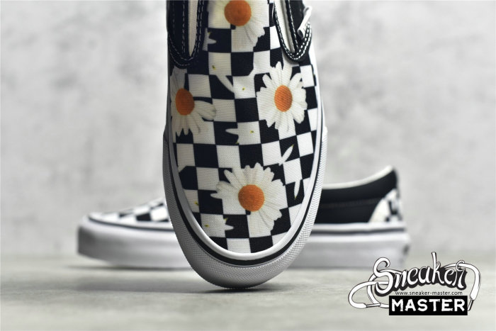 VANS SLIP-ON CHECKERBOARD DAISIES BLACK/BLACK/WHITE VN0A5JMHB0B