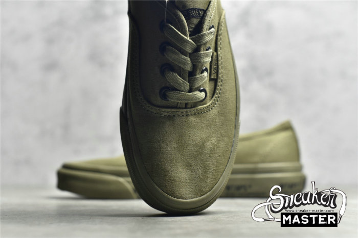 VANS WTAPS X VAULT AUTHENTIC DARK GREEN/DARK GREEN/DARK GREEN VN000UDDKBA