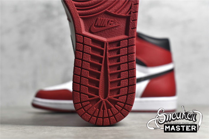 NIKE AIR JORDAN 1 RETRO HIGH OG CHICAGO 2015 WHITE/BLACK-VARSITY RED 555088-101