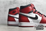 NIKE AIR JORDAN 1 RETRO HIGH OG CHICAGO 2015 WHITE/BLACK-VARSITY RED 555088-101