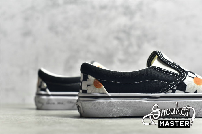 VANS SLIP-ON CHECKERBOARD DAISIES BLACK/BLACK/WHITE VN0A5JMHB0B