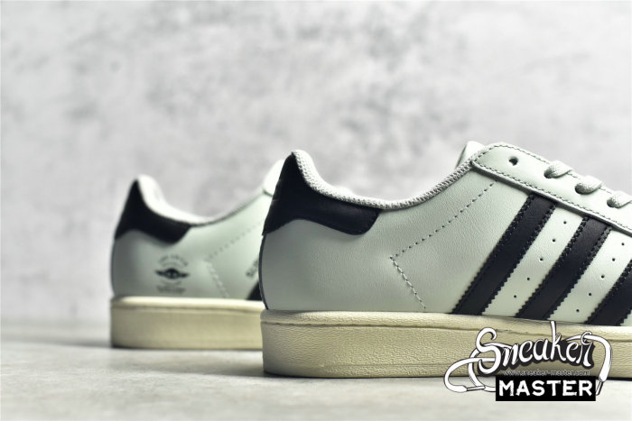 ADIDAS STAR WARS X SUPERSTAR SHOES LINEN GREEN/CORE BLACK/CREAM WHITE GZ2751