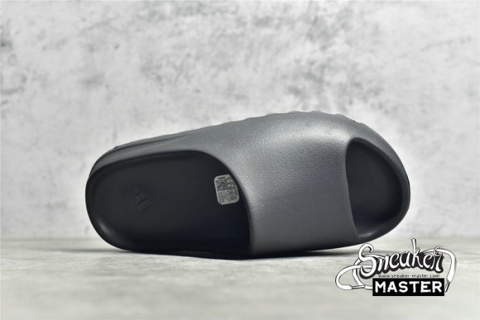 ADIDAS YEEZY SLIDE BLACK/BLACK/BLACK HQ6448