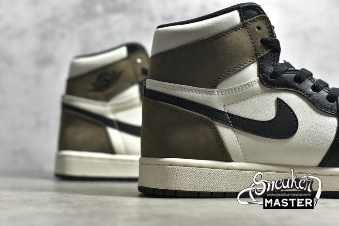NIKE AIR JORDAN 1 RETRO HIGH OG SAIL/DARK MOCHA/BLACK/BLACK 555088-105
