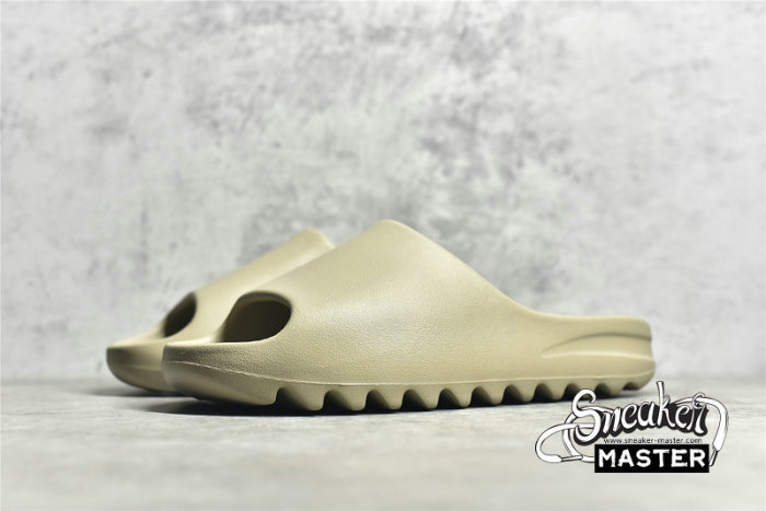 ADIDAS YEEZY SLIDES 2021 RE-RELEASE PURE/PURE/PURE GW1934