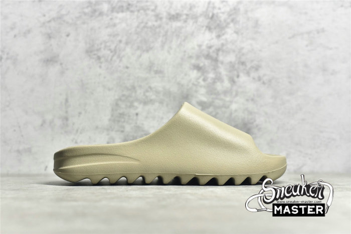 ADIDAS YEEZY SLIDES 2021 RE-RELEASE PURE/PURE/PURE GW1934