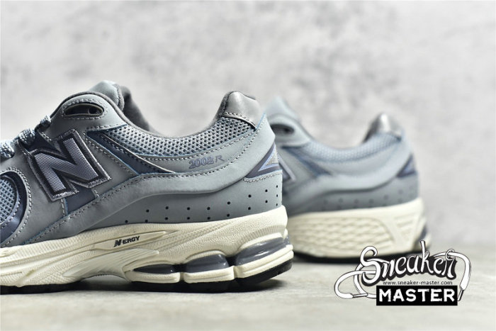 NEW BALANCE 2002R RUNNING SHOES DEFENSE GREEN/NATURAL INDIGO ML2002RR