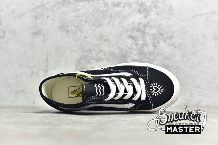 VANS OLD SCHOOL SHOES BLACK/BLACK/WHITE VNOA54F41KP
