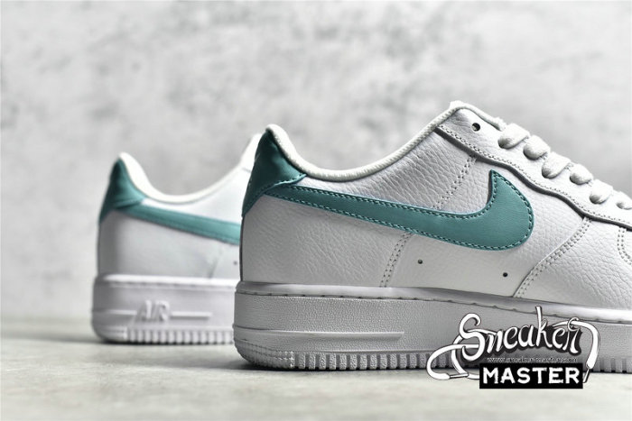 NIKE AIR FORCE 1 LOW 07 WHITE/WHITE/WASHED TEAL DD8959-101
